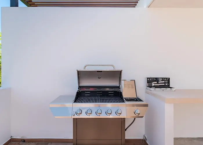 Entire House- 3br With Private Roof Deck Сasa de vacaciones *